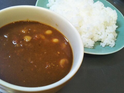 水煮大豆のカレー（パキスタン風ダールチャナ）